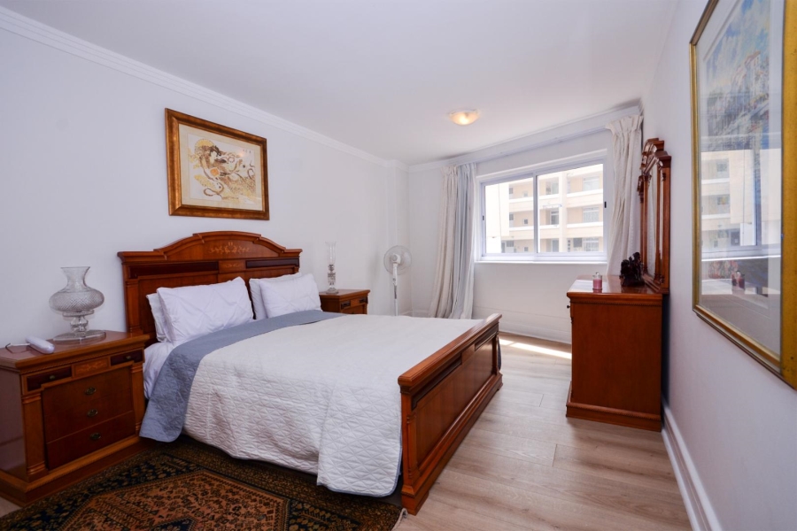 To Let 2 Bedroom Property for Rent in Bantry Bay Western Cape